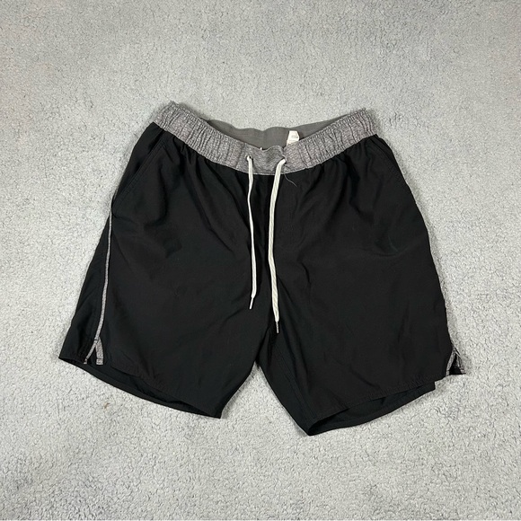 Vuori Other - Vuori Black & grey athletic shorts side pockets & drawstring Small Men’s 0206